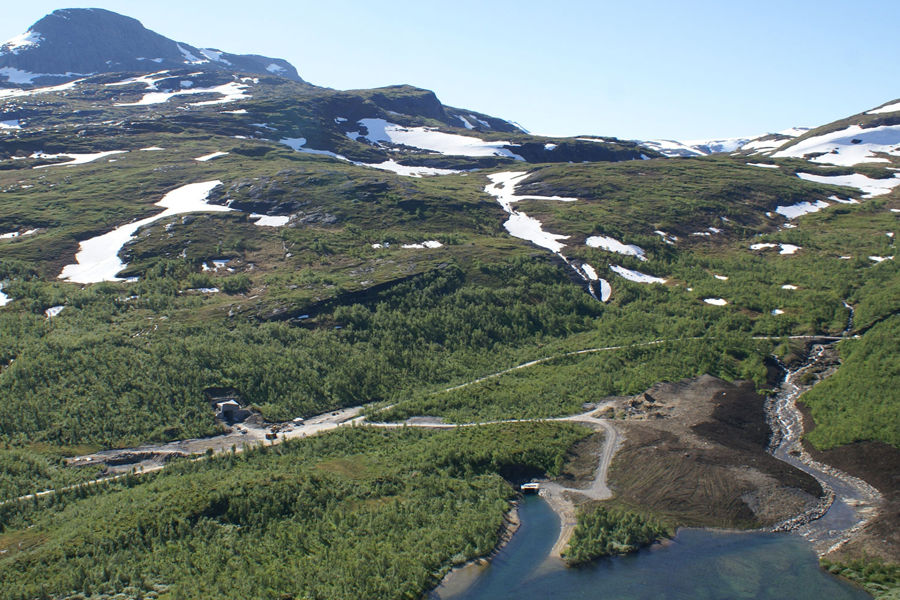 Excavation, access tunnel and reception building at Kjensvatn power plant